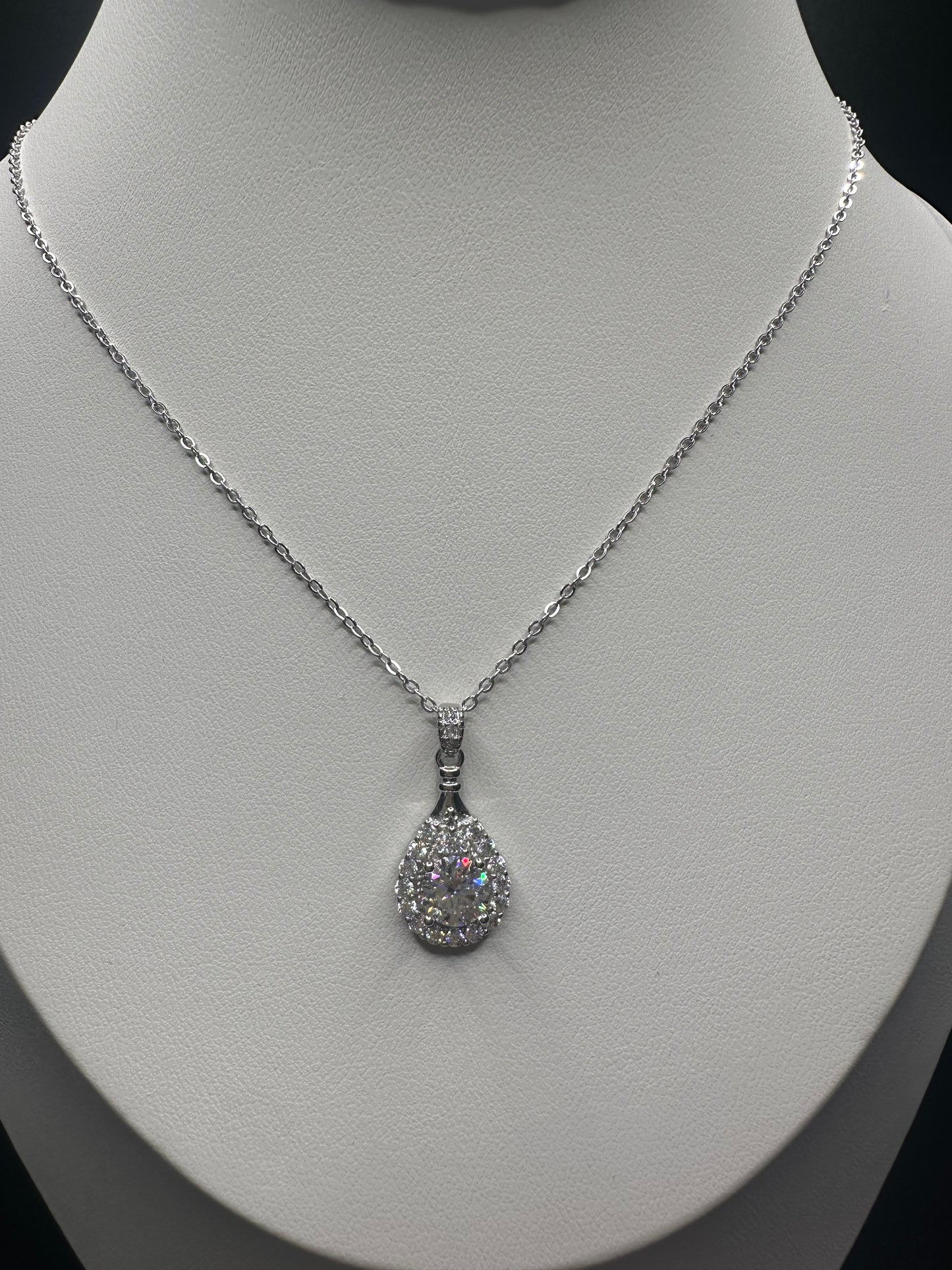 1 Carat 925 Sterling Silver Moissanite Pear-Shaped Pendant – 6.5mm Round Cut, VVS1 Clarity, D Color with 18" Necklace