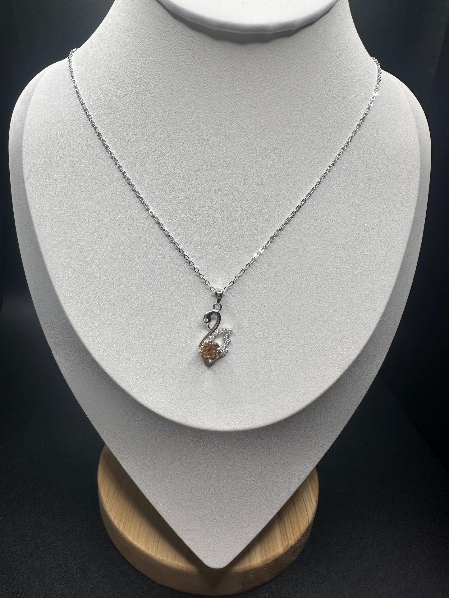 1 Carat 925 Sterling Silver Moissanite Swan Pendant – 6.5mm Princess Cut, VVS1 Clarity, D Color with Garnet, Klein Blue & Champagne Options