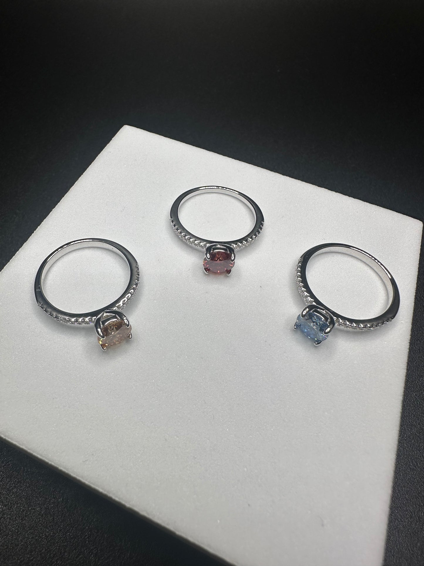 1 Carat 925 Sterling Silver Moissanite Ring – 6.5mm Round, VVS1 Clarity, D Color with Garnet, Champagne & Klein Blue Variations