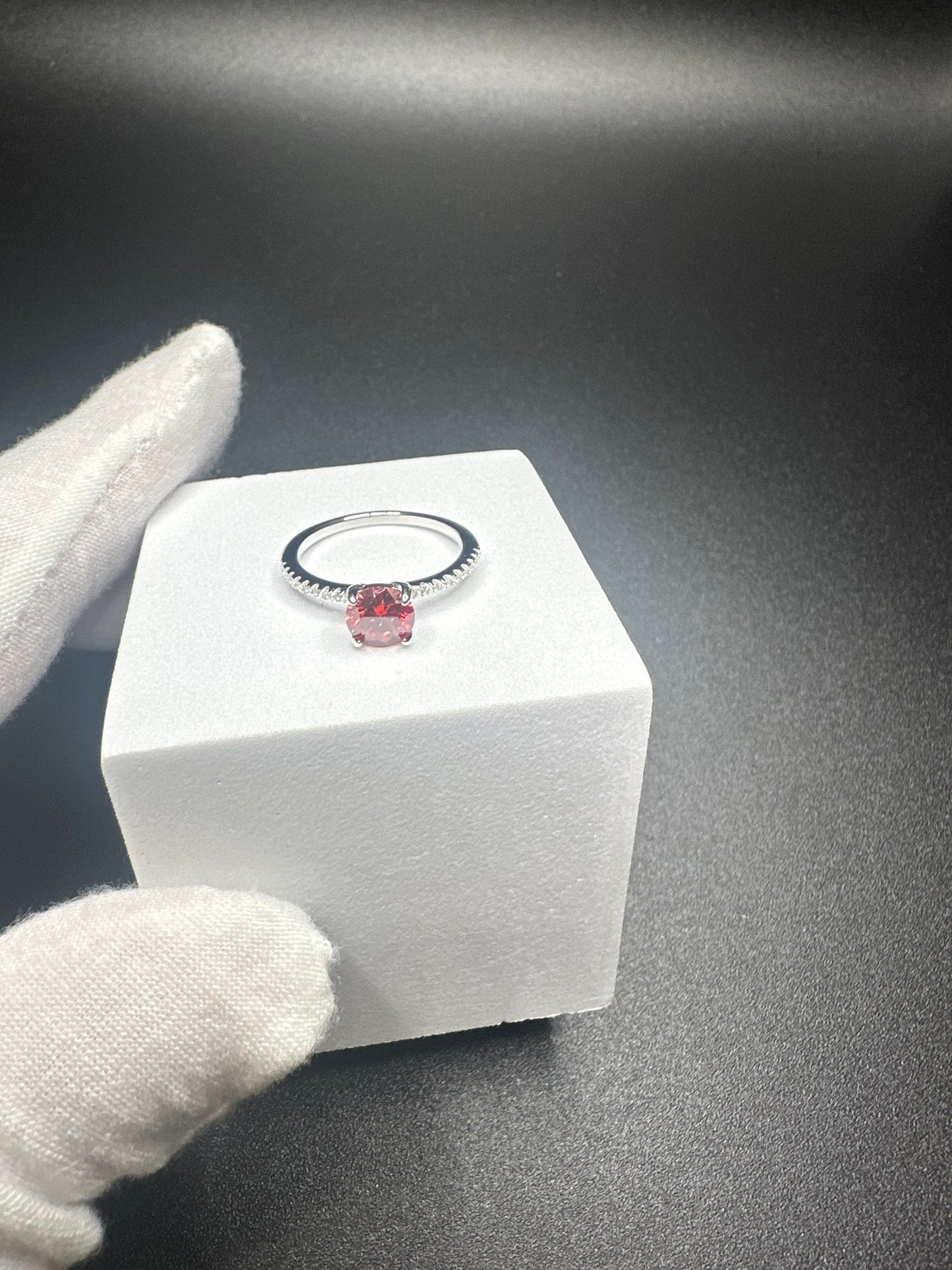 1 Carat 925 Sterling Silver Moissanite Ring – 6.5mm Round, VVS1 Clarity, D Color with Garnet, Champagne & Klein Blue Variations