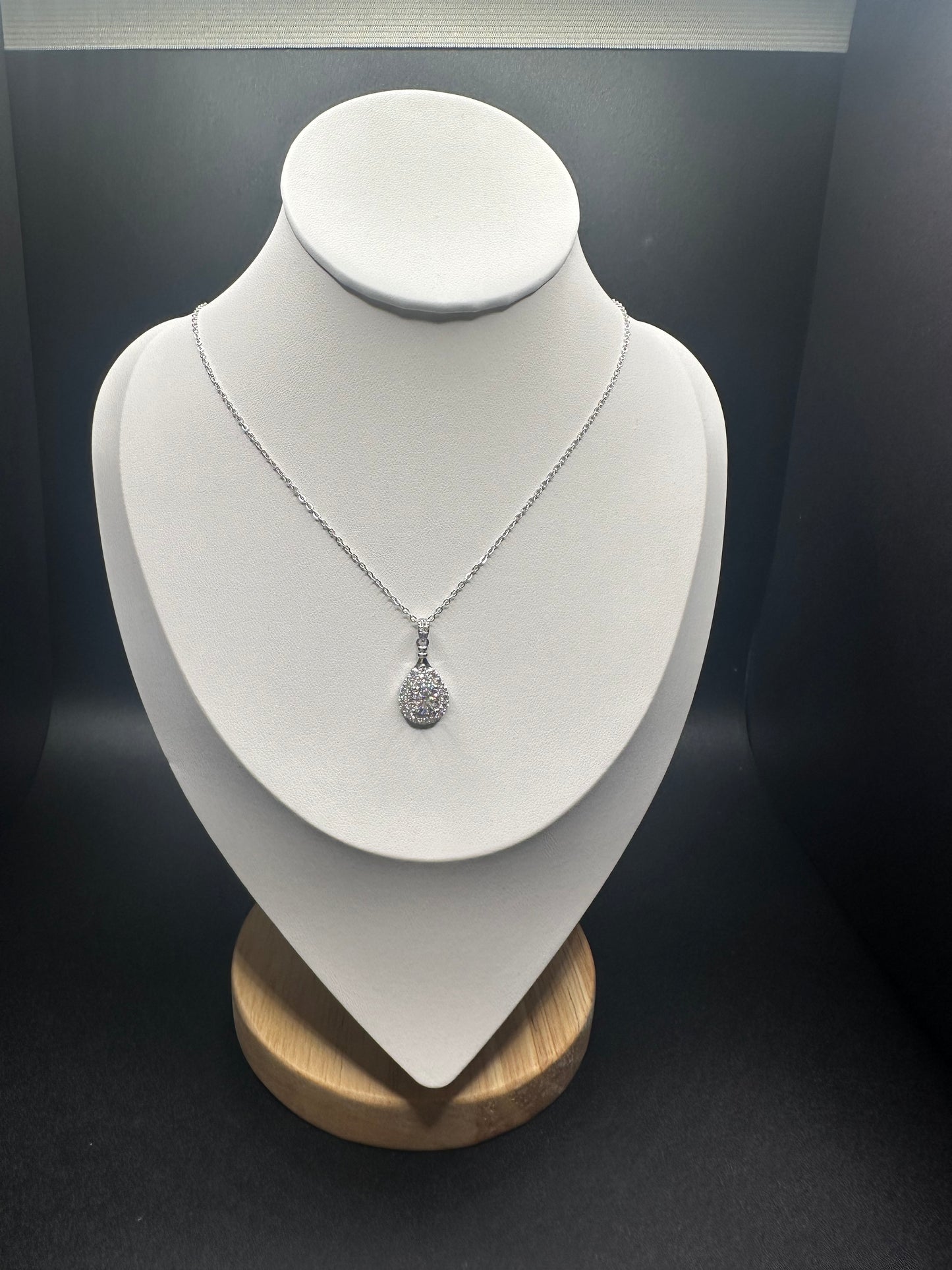 1 Carat 925 Sterling Silver Moissanite Pear-Shaped Pendant – 6.5mm Round Cut, VVS1 Clarity, D Color with 18" Necklace