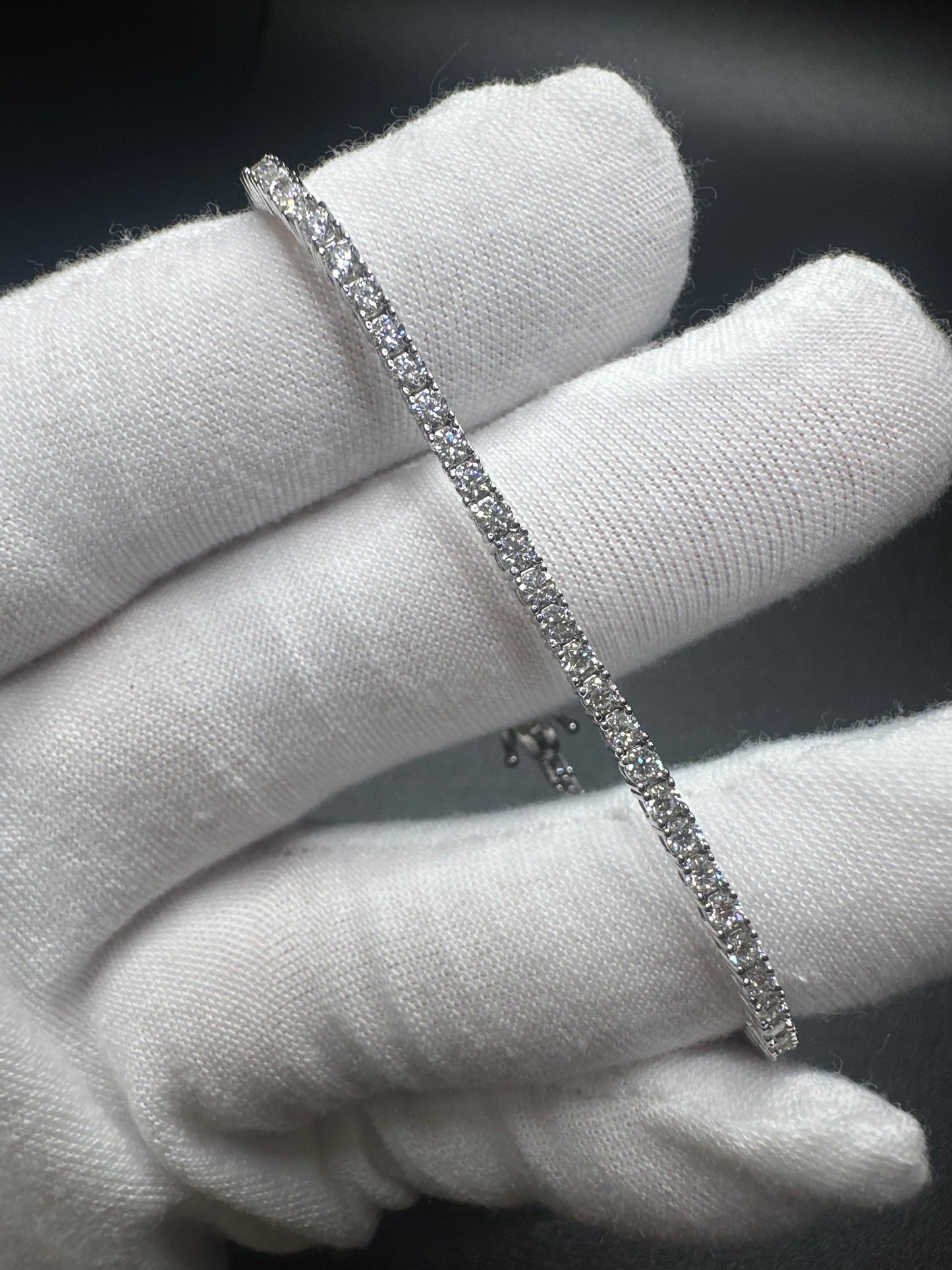 0.03 Carat 925 Sterling Silver Moissanite Tennis Bracelet – 2mm Round, VVS1 Clarity, D Color, 6.5" Length