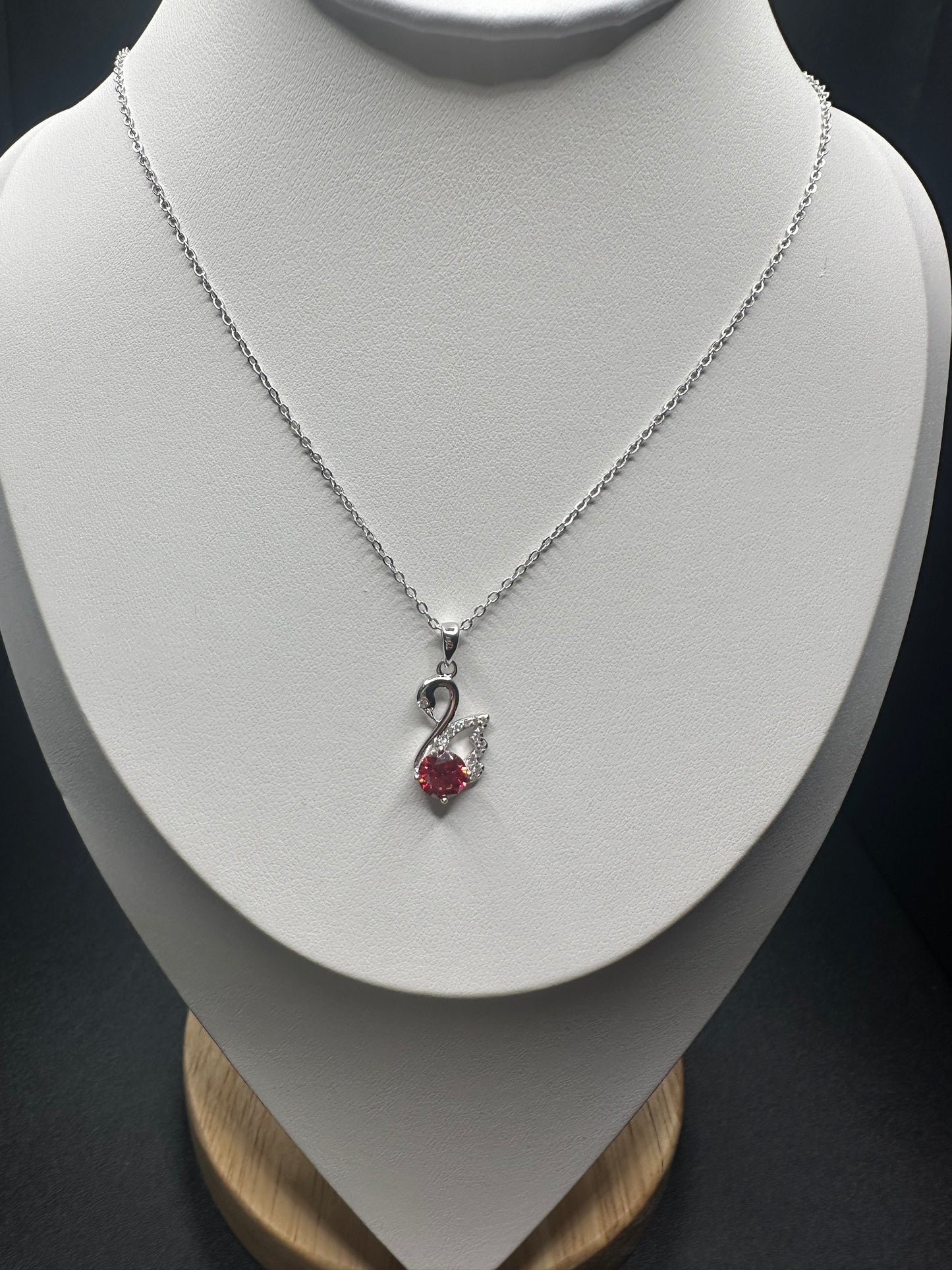 1 Carat 925 Sterling Silver Moissanite Swan Pendant – 6.5mm Princess Cut, VVS1 Clarity, D Color with Garnet, Klein Blue & Champagne Options
