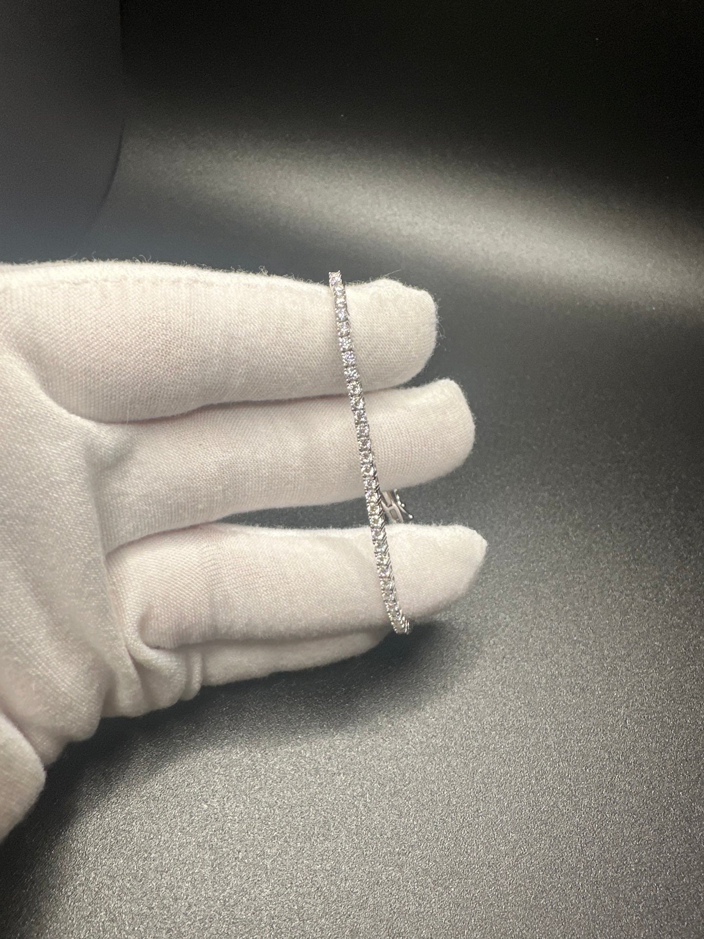0.03 Carat 925 Sterling Silver Moissanite Tennis Bracelet – 2mm Round, VVS1 Clarity, D Color, 6.5" Length