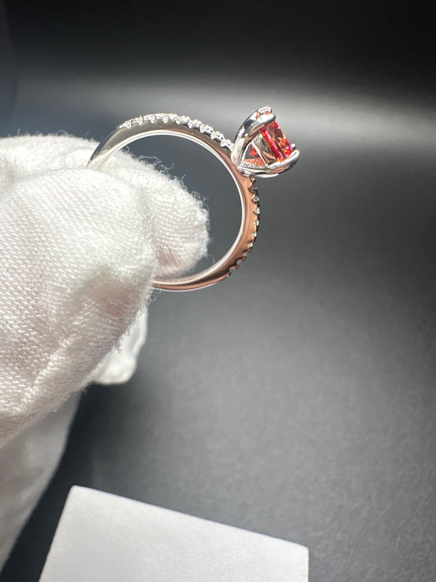 1 Carat 925 Sterling Silver Moissanite Ring – 6.5mm Round, VVS1 Clarity, D Color with Garnet, Champagne & Klein Blue Variations