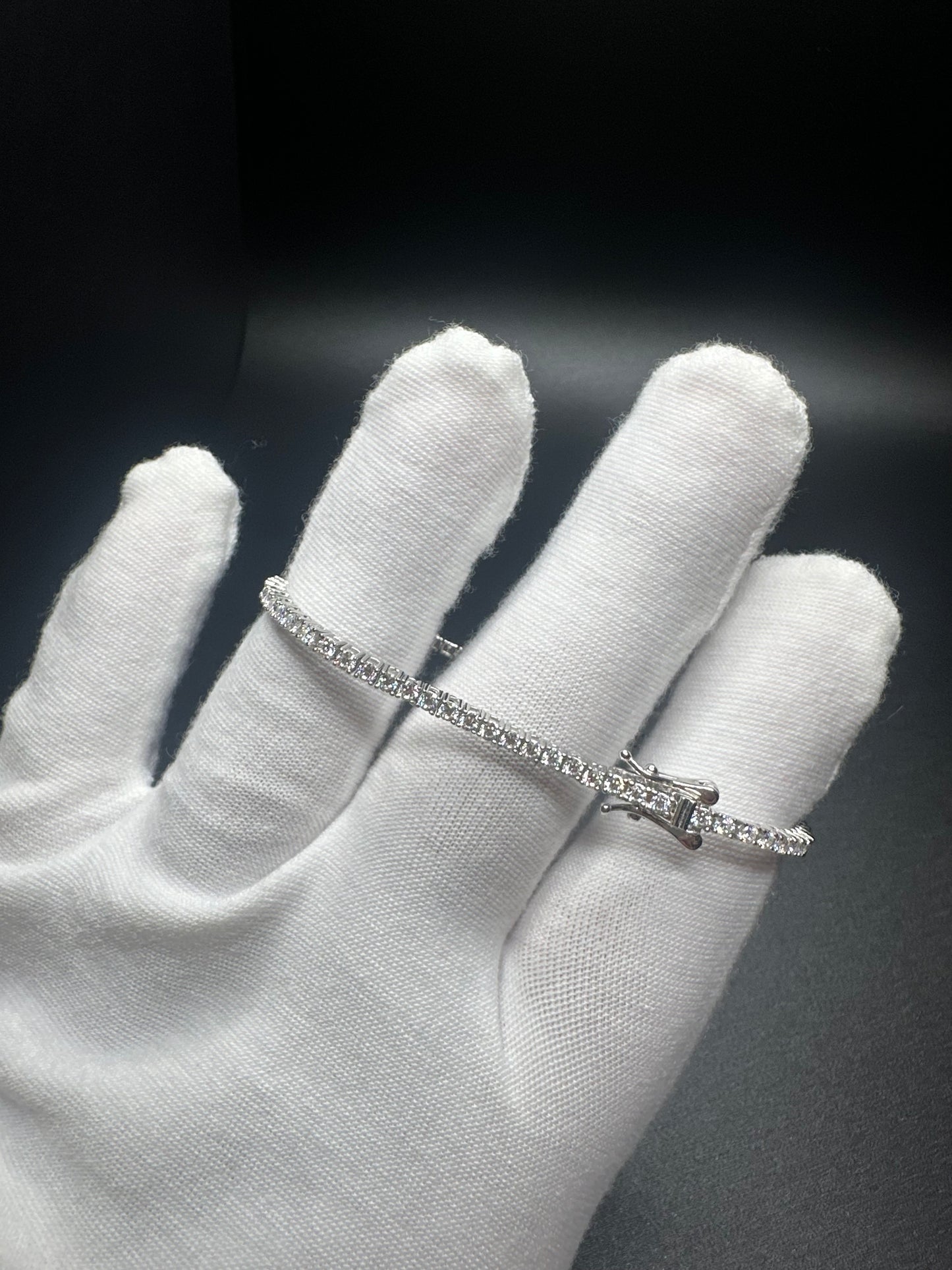0.03 Carat 925 Sterling Silver Moissanite Tennis Bracelet – 2mm Round, VVS1 Clarity, D Color, 6.5" Length
