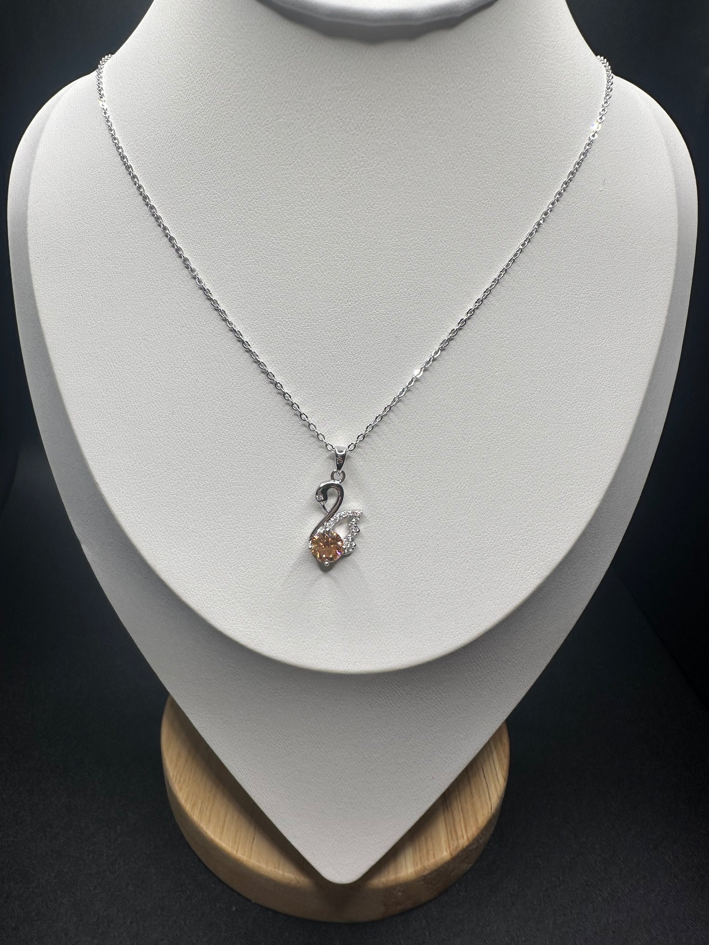 1 Carat 925 Sterling Silver Moissanite Swan Pendant – 6.5mm Princess Cut, VVS1 Clarity, D Color with Garnet, Klein Blue & Champagne Options