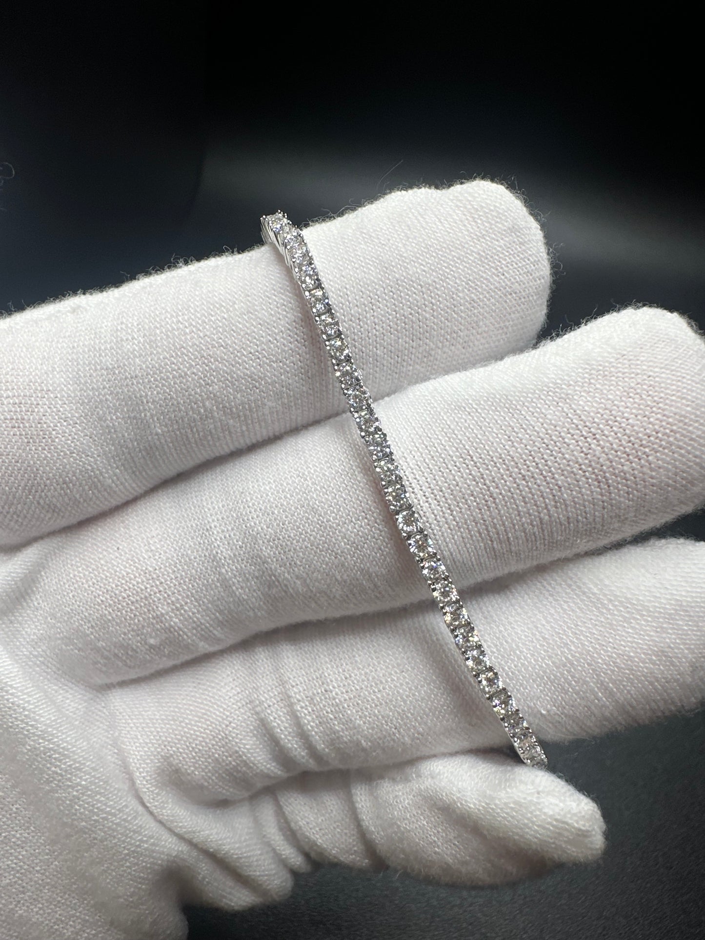 0.03 Carat 925 Sterling Silver Moissanite Tennis Bracelet – 2mm Round, VVS1 Clarity, D Color, 6.5" Length