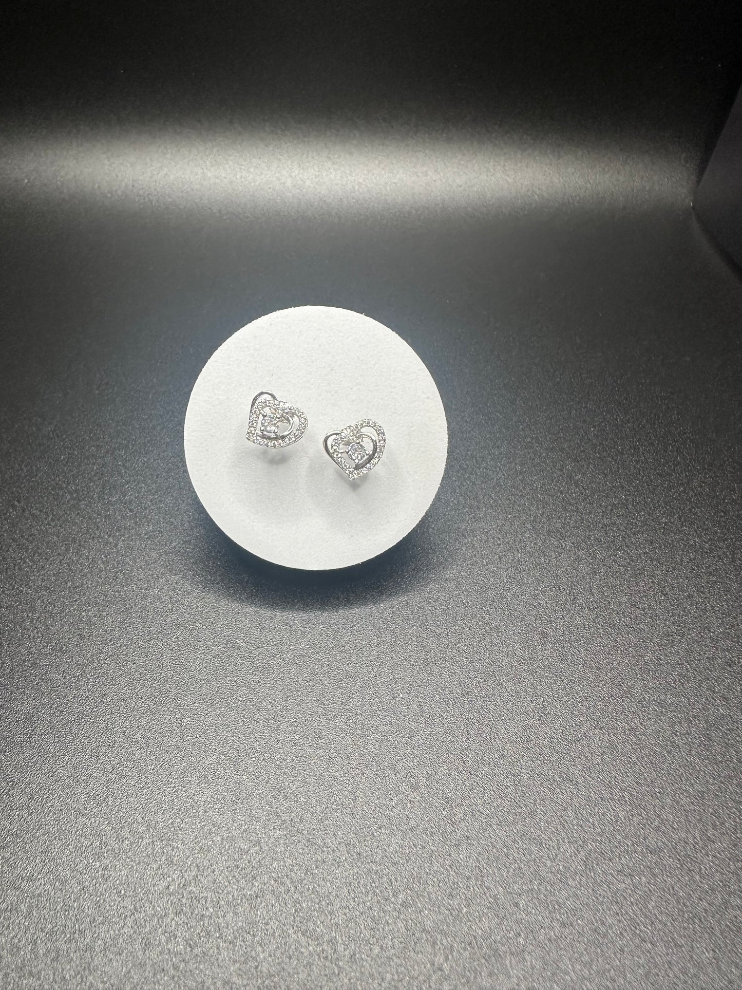 1 Carat 925 Sterling Silver Moissanite Heart Earrings – 9.5mm Round, VVS1 Clarity, D Color