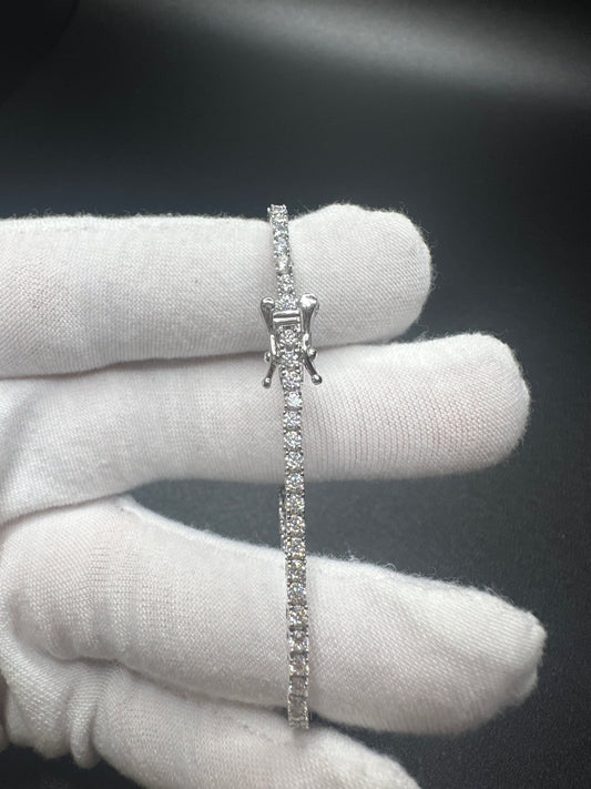 0.03 Carat 925 Sterling Silver Moissanite Tennis Bracelet – 2mm Round, VVS1 Clarity, D Color, 6.5" Length